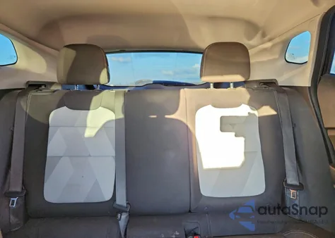 2024 Chevrolet Trax Ls z USA, uszkodzony, nr VIN KL77LFE29RC088199